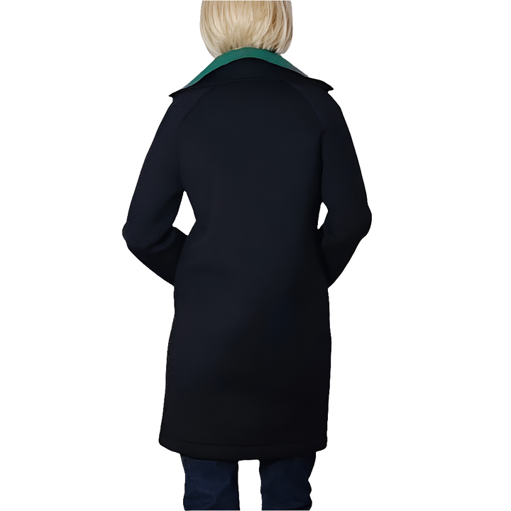 Rinascimento Abrigo Negro con Cuello Verde Esmeralda