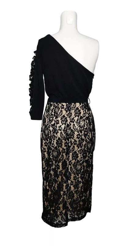 ALMAGORES Vestido Asimétrico de Encaje Negro